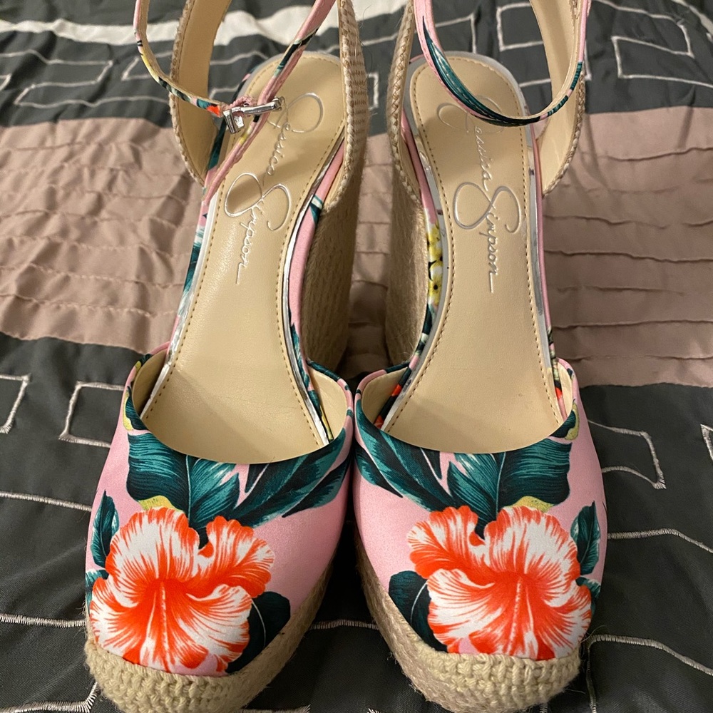 Jessica Simpson Wedges